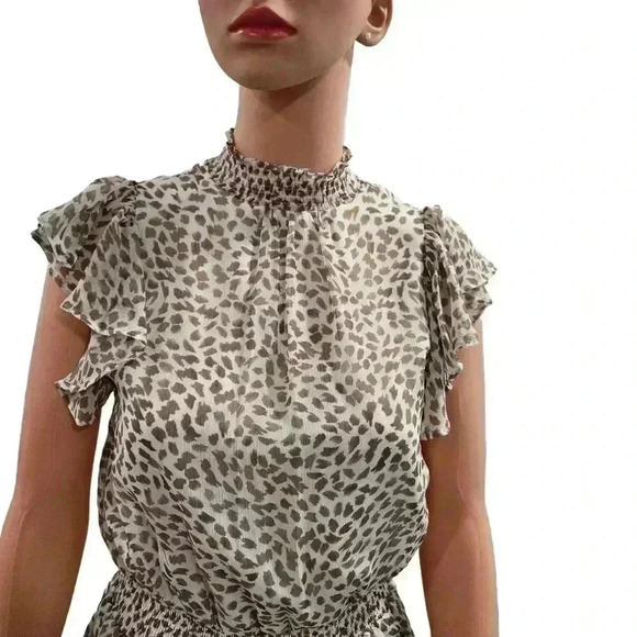 Chic Animal Print Mini Dress with Flutter Sleeves - Picture 3 of 6